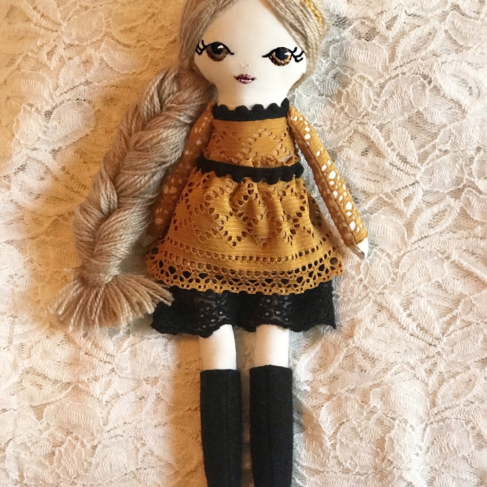 Handmade doll - Picture 2 of 2